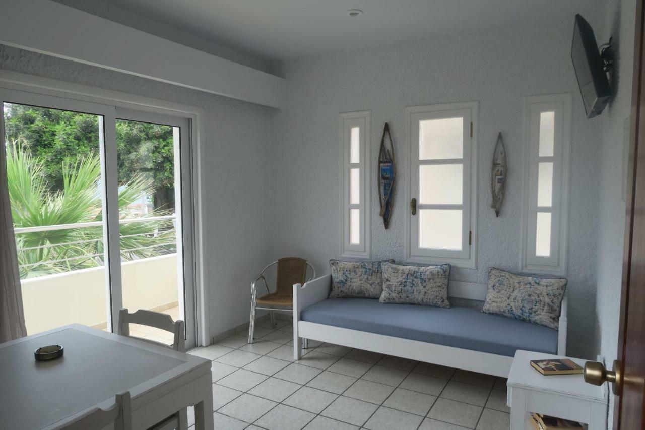 Maria Suites Platanés エクステリア 写真